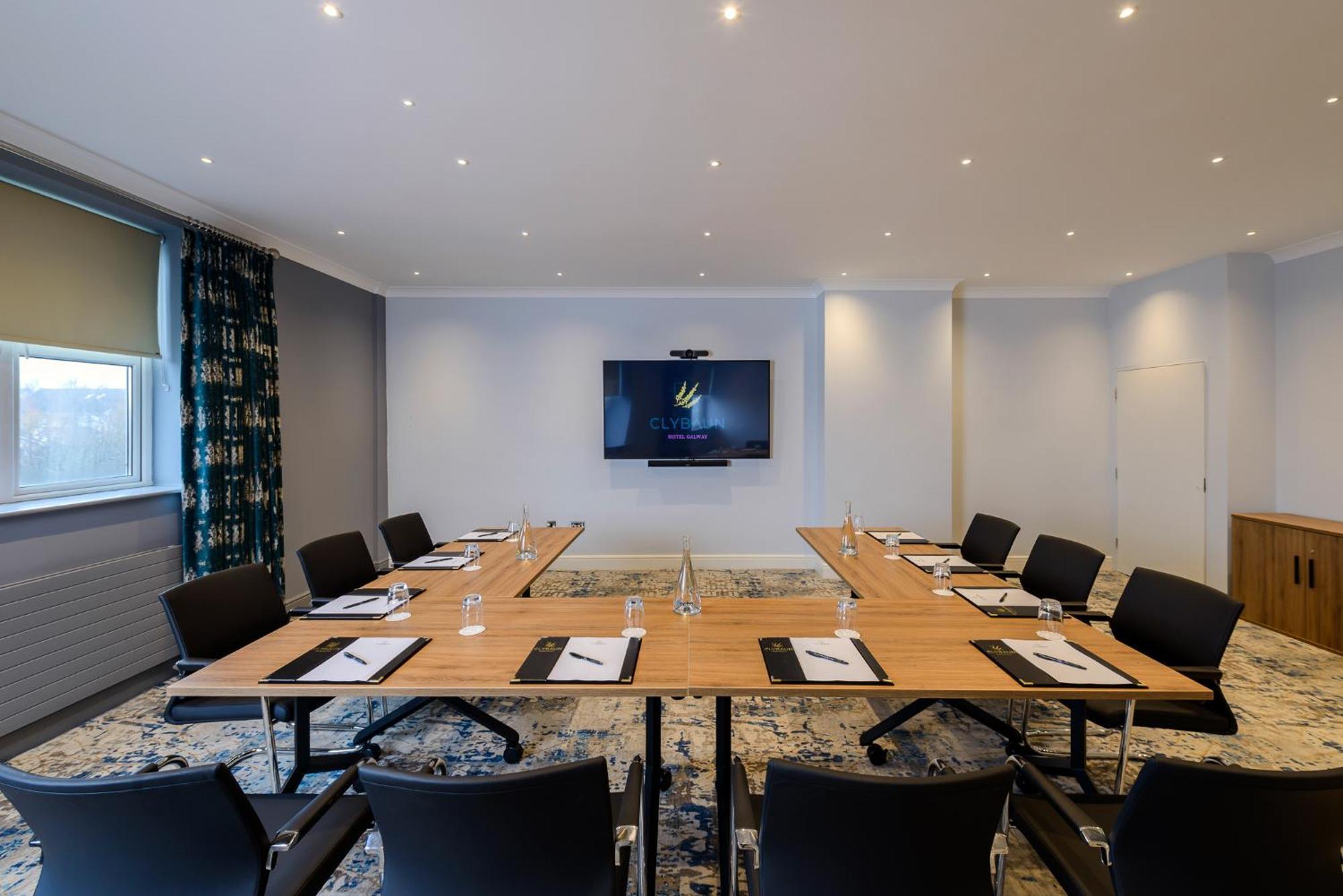 Clybaun Hotel Galway Bagian luar foto